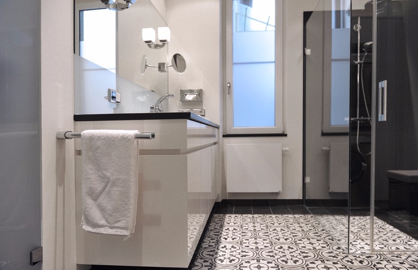 badmanufaktur-nuernberg-referenzen-badsanierung-betonfliesen-01