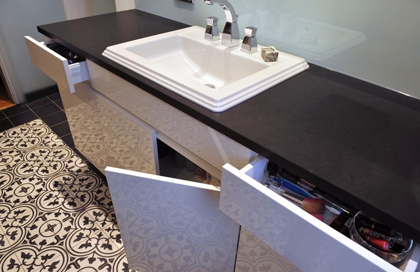 badmanufaktur-nuernberg-referenzen-badsanierung-betonfliesen-08