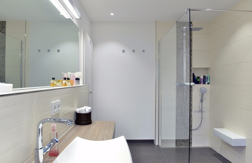 badmanufaktur-nuernberg-referenzen-badsanierung-zeitlos-03